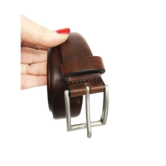 Eddie Bauer Brown Genuine Italian Leather Belt 5 Holes - Picture 1 of 4
